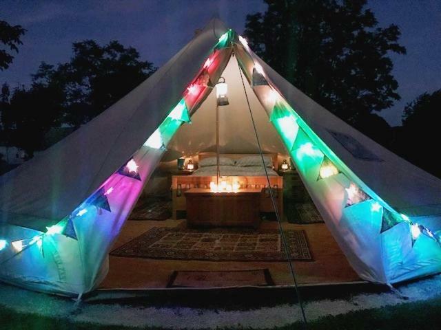 Camping La Foret De Tesse Ngoại thất bức ảnh
