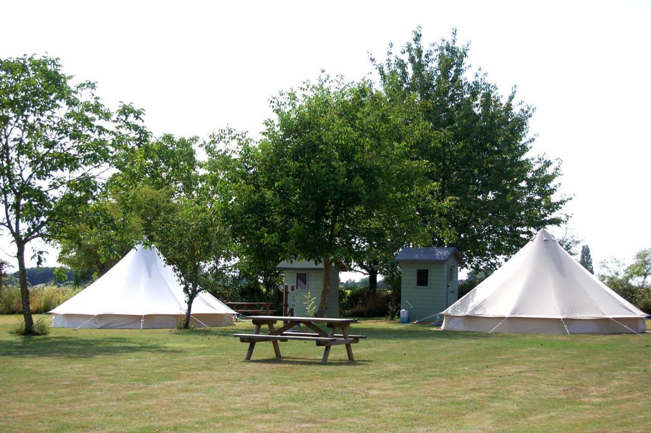 Camping La Foret De Tesse Ngoại thất bức ảnh